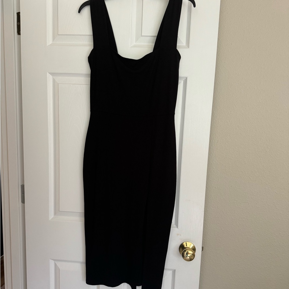 Reformation Cassi dress. Below knee length. NWT. Size large